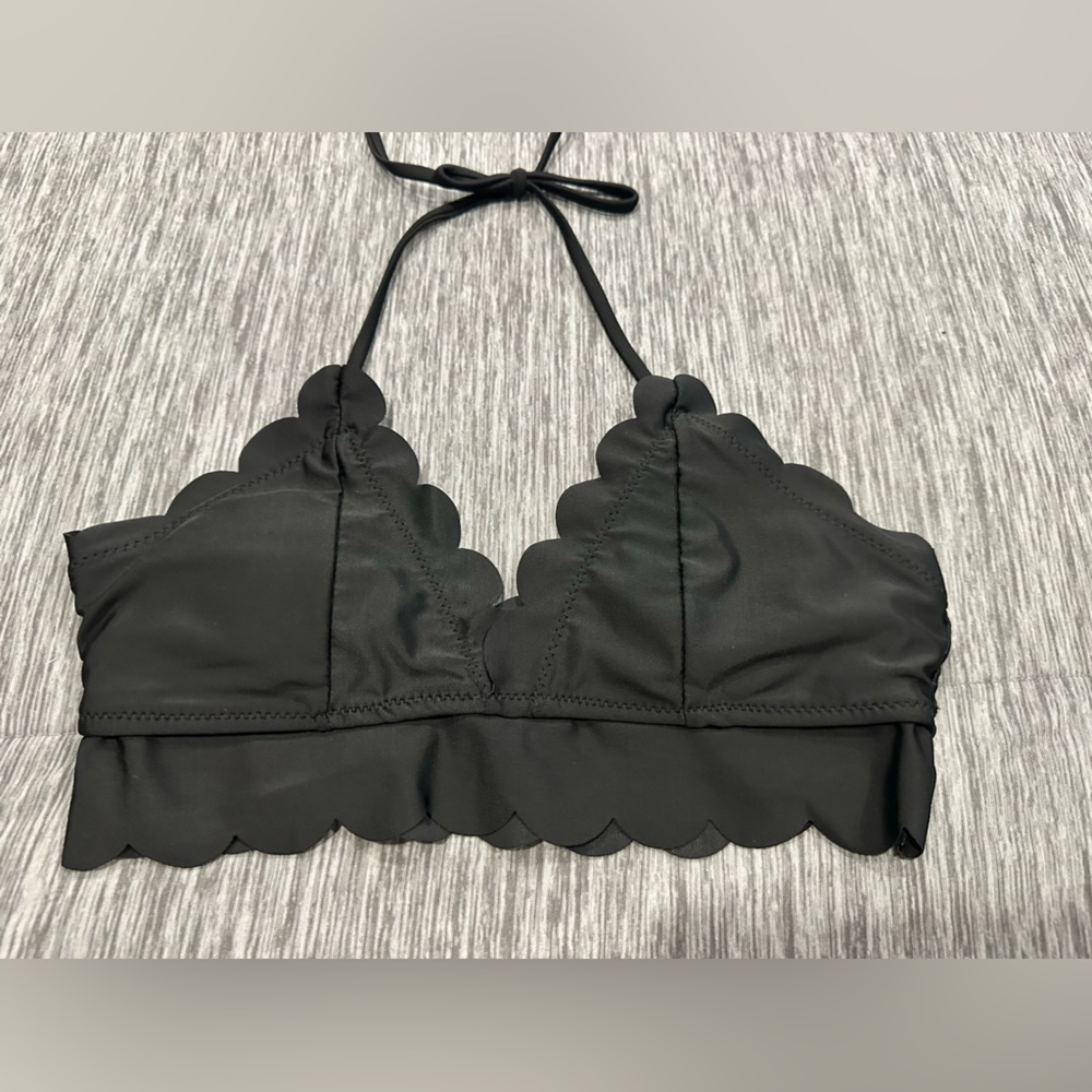 Black scalp bathing suit top NWOT
